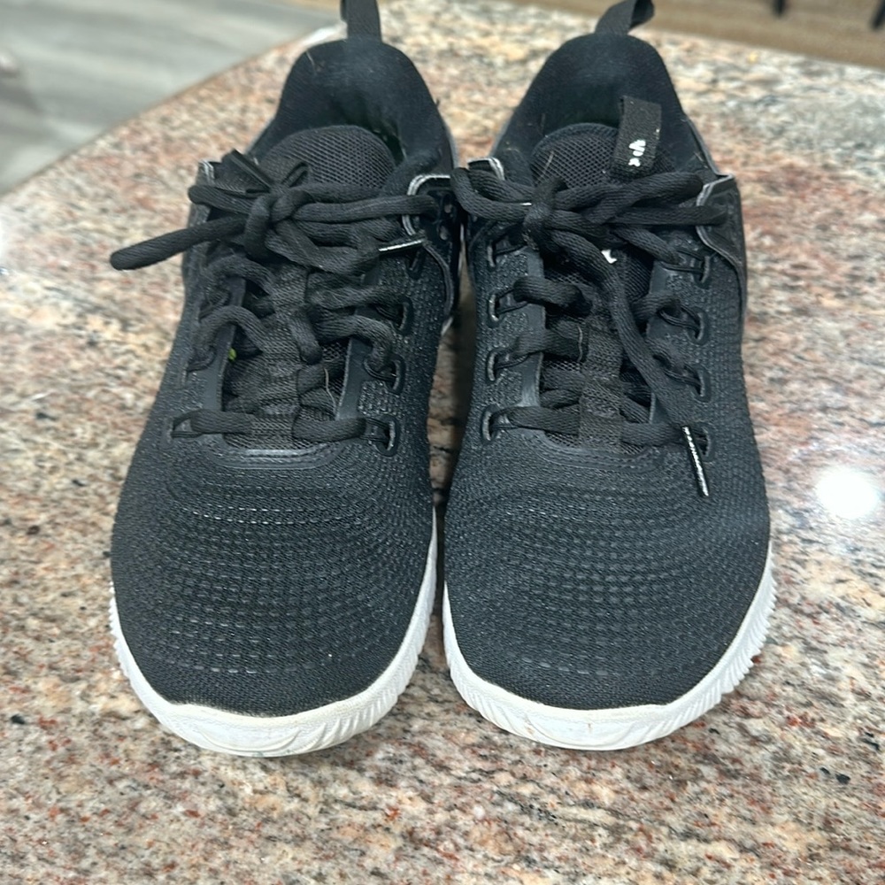 Nike volleyball court shoes-Worn a few times